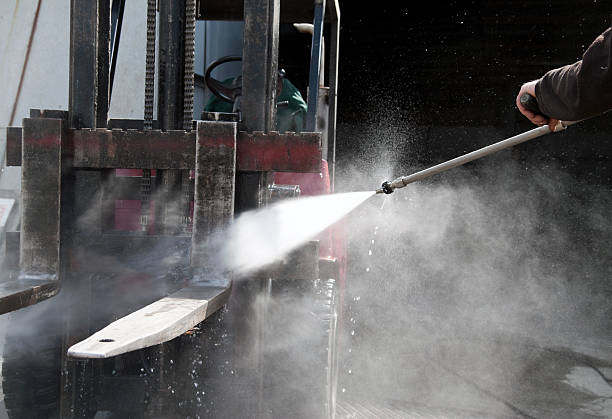 Best Parking Lot and Garage Cleaning  in Saw Creek, PA